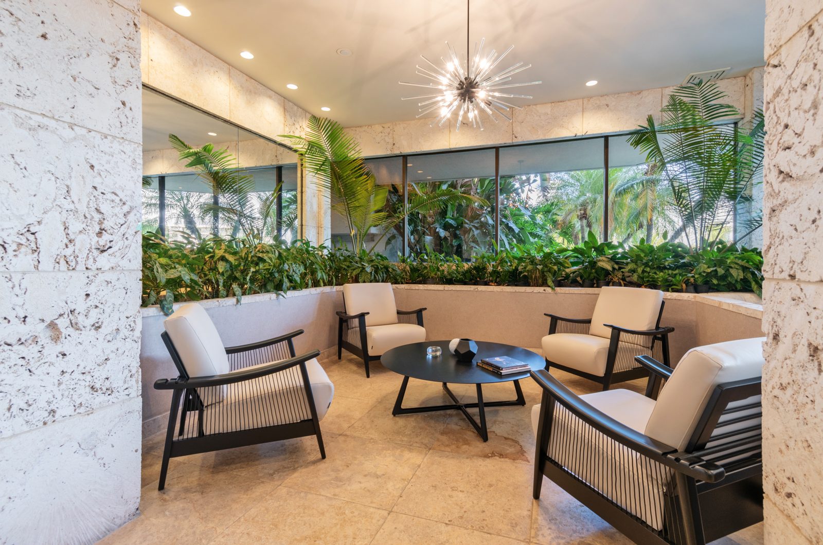 Lobby lounge
